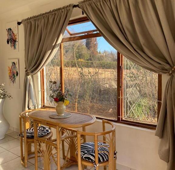 פנסיון Sani Pass View Cottage