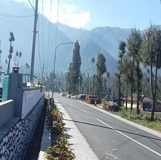 ペンション Tengger Indah Seruni Bromo