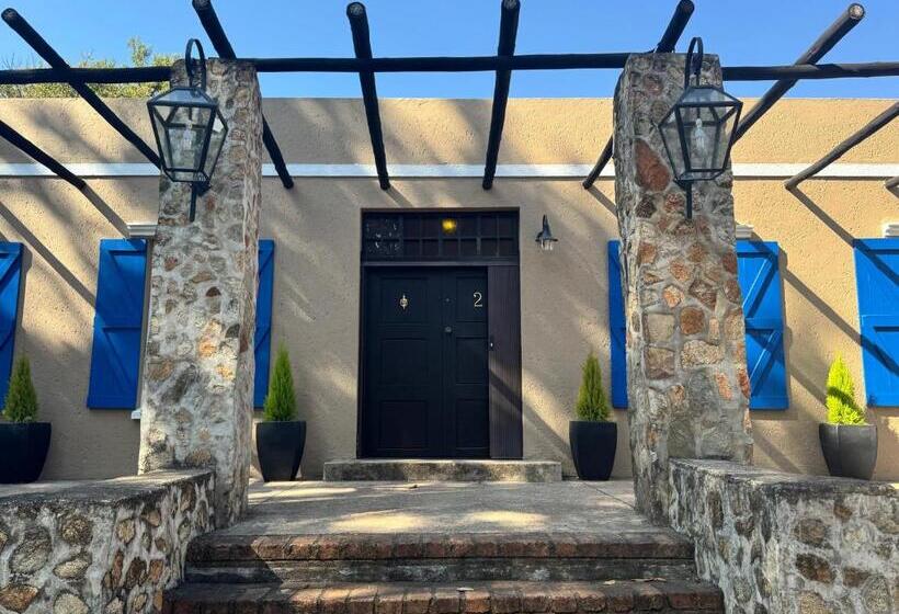 膳宿费 The Blue Shutter Guest House