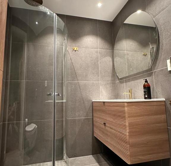 פנסיון The Golden Phoenix