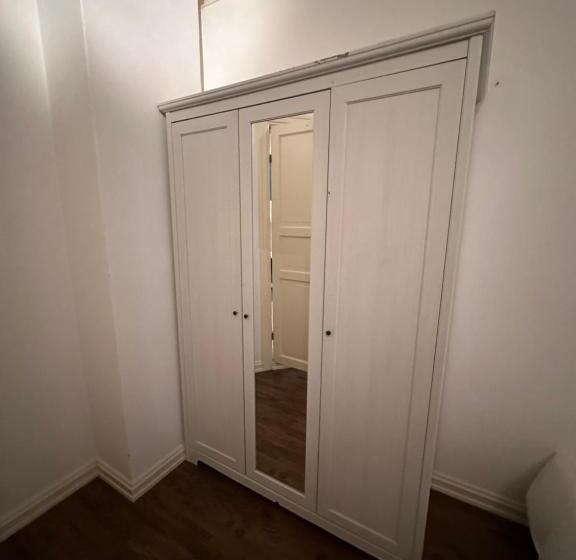 פנסיון The Golden Phoenix