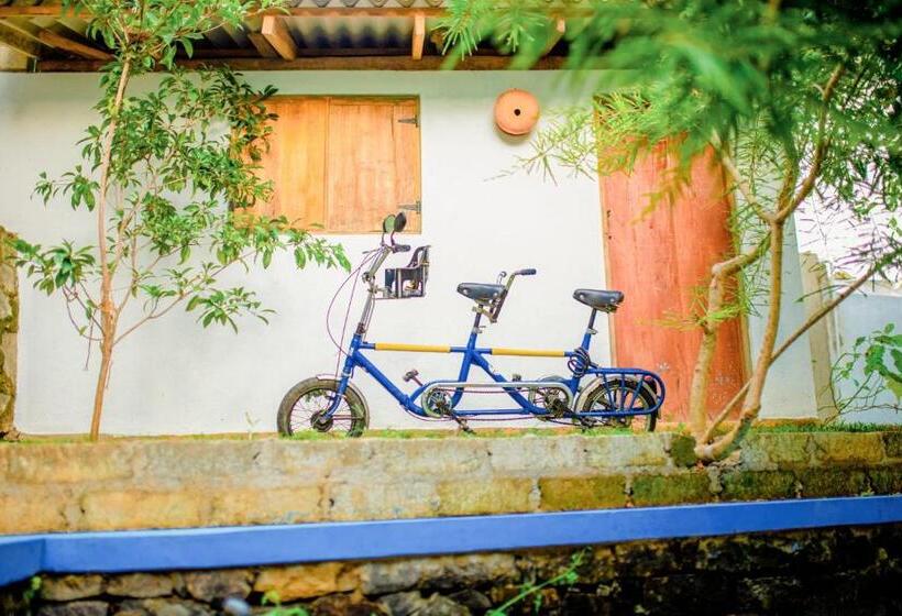 ペンション The One Hikkaduwa