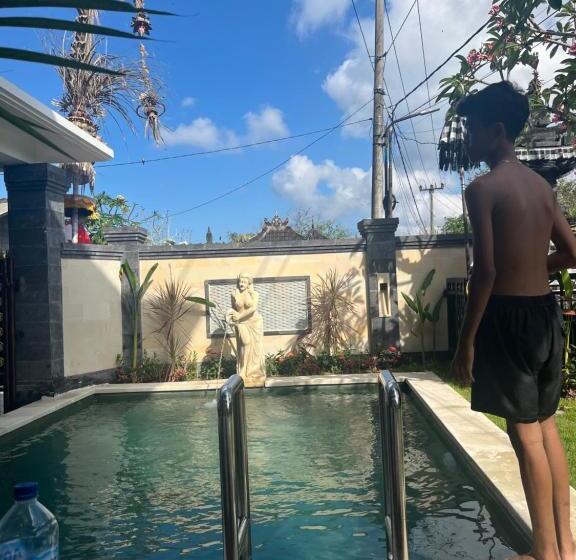 بنسيون The Wahyu Villa