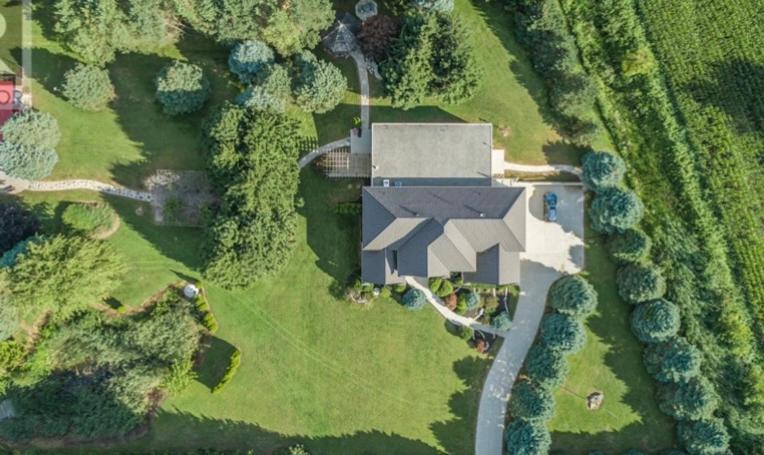 منتجع Holden Villa Retreat