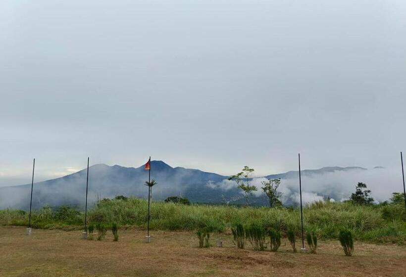 リゾートホテル Hollywood Hill Lengkoan