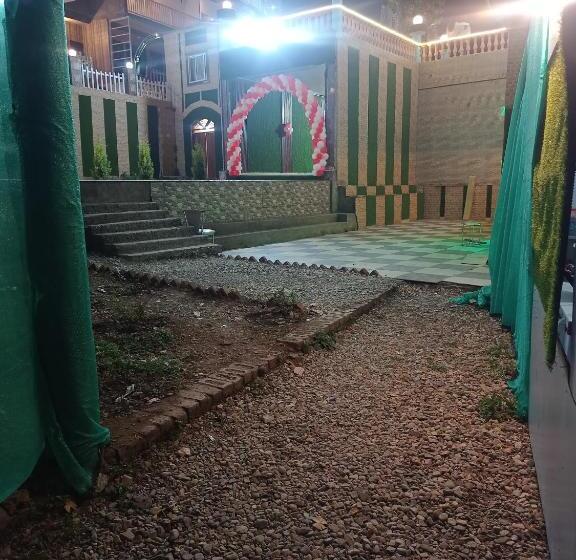 منتجع Parvat Villas