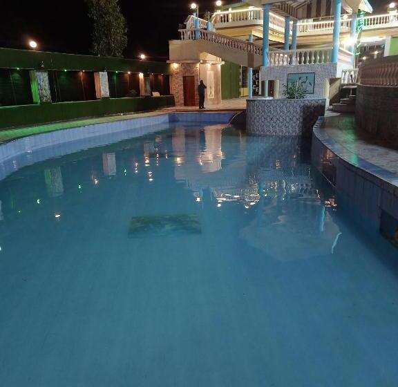 منتجع Parvat Villas