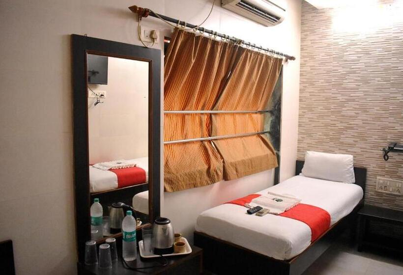 Smooth Checkin By Hotel Kamal