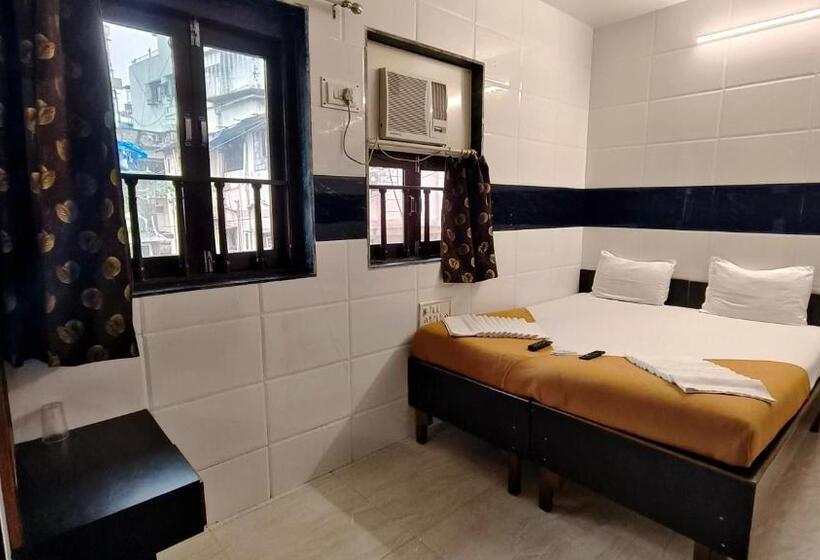 Smooth Checkin By Hotel Kamal