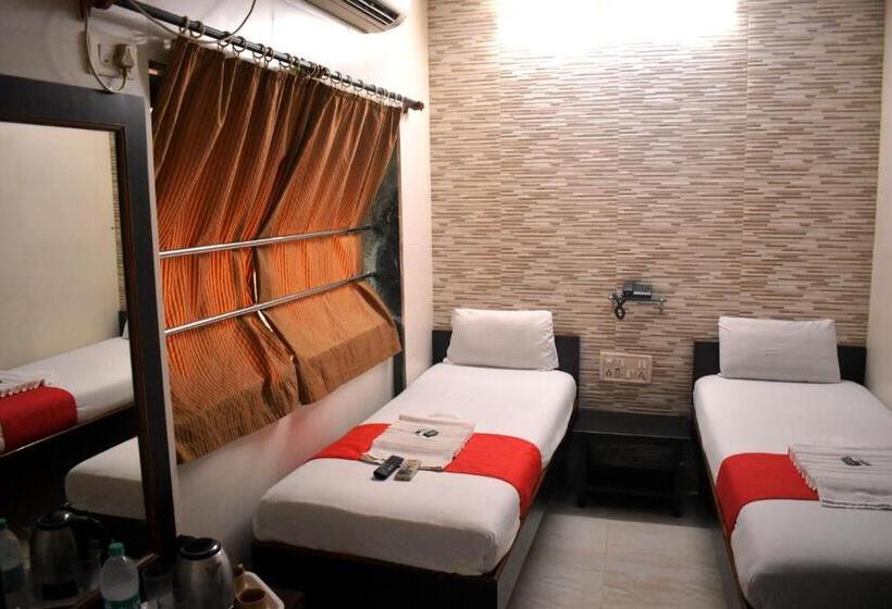 Smooth Checkin By Hotel Kamal