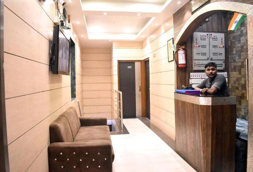 Smooth Checkin By Hotel Kamal