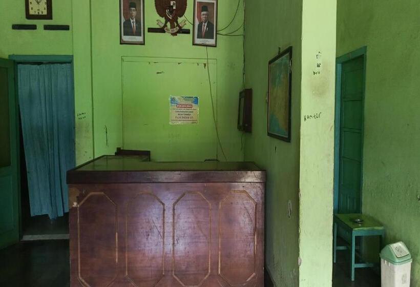 Spot On 94129 Hotel Agung Banjarnegara