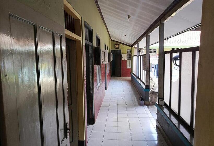 Spot On 94129 Hotel Agung Banjarnegara