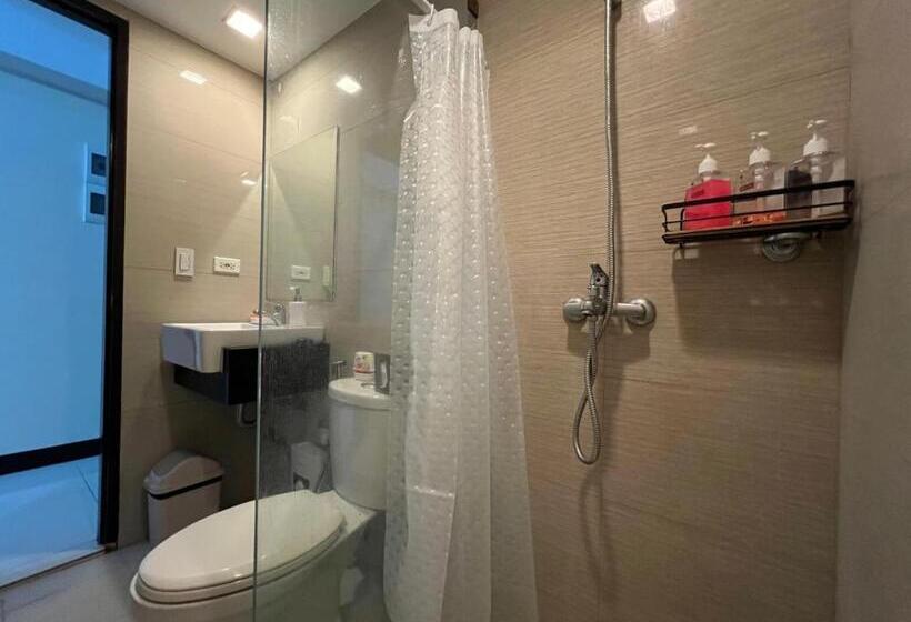 The Viceroy Near Venice Mall