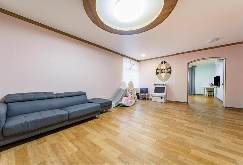 Valentine Hot Spring Motel