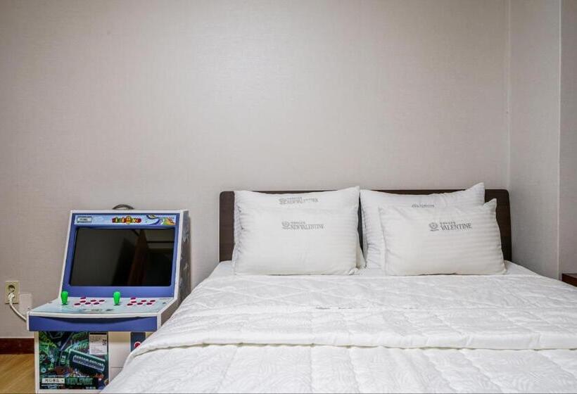 Valentine Hot Spring Motel