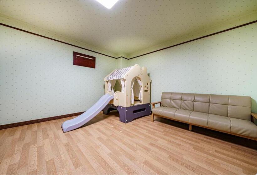 Valentine Hot Spring Motel