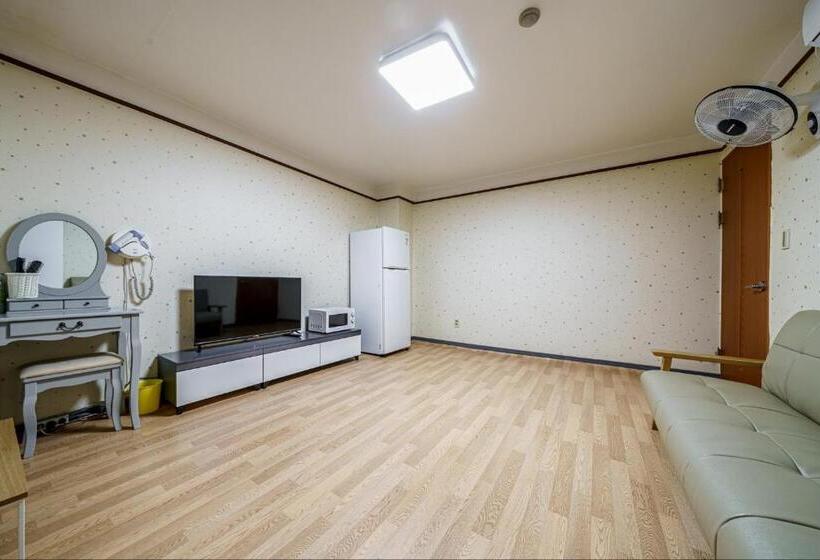 Valentine Hot Spring Motel