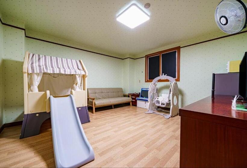 Valentine Hot Spring Motel