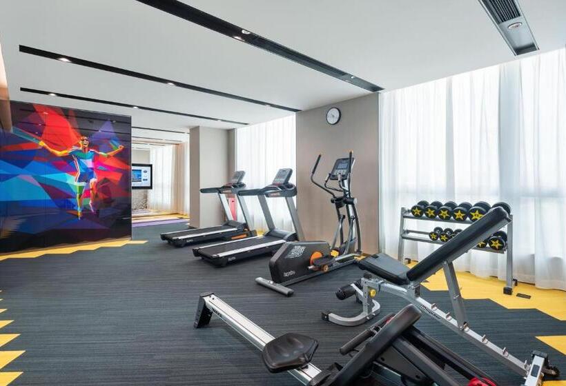 佛山三龙湾希尔顿欢朋酒店