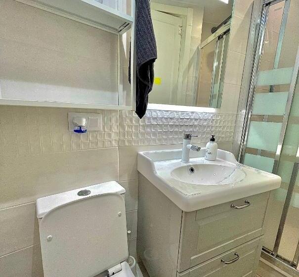 هاستل Private Rooms Near Parallel Av