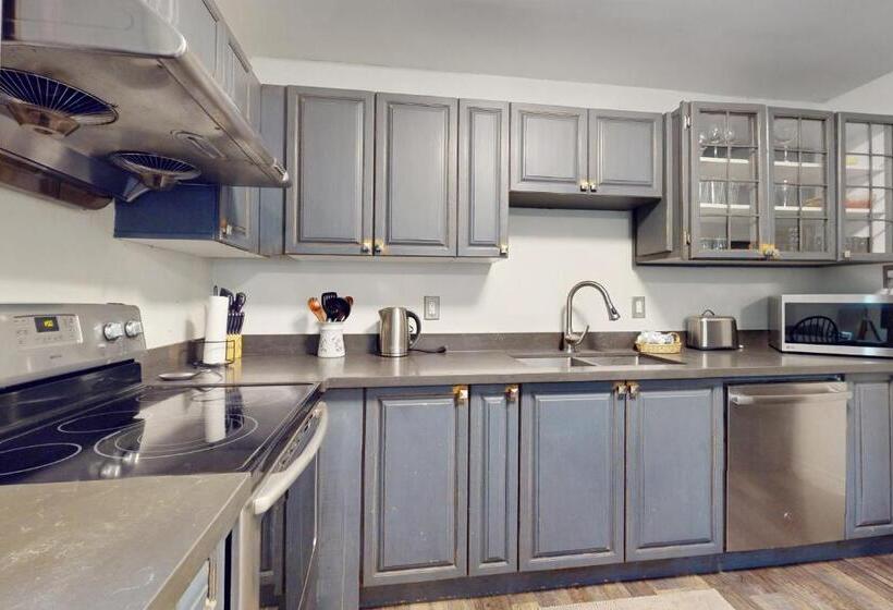 Apartment In The Aqorpions Estate