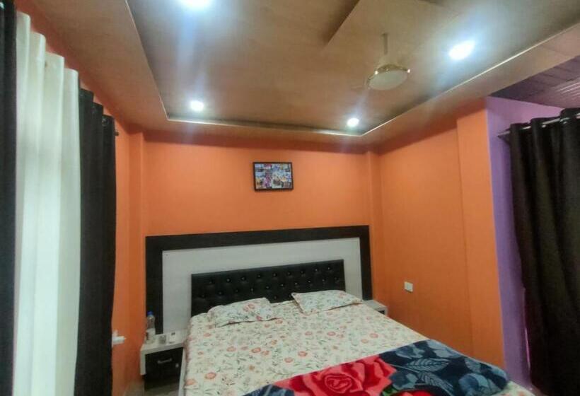 مبيت وإفطار Aryan Home Stay