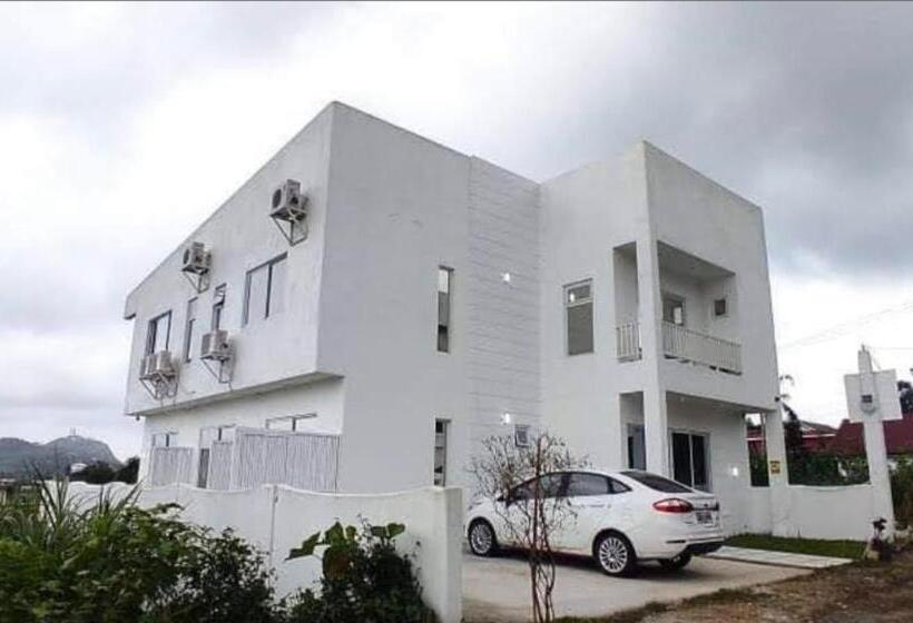 مبيت وإفطار Casa Luna Guesthouse Tagaytay