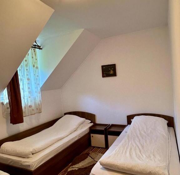 민박 Edina Panzió