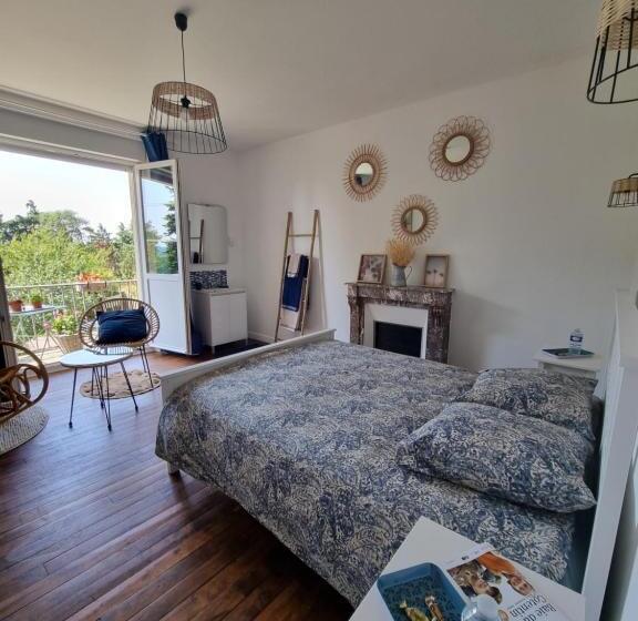 住宿加早餐  La Maison Du Mont