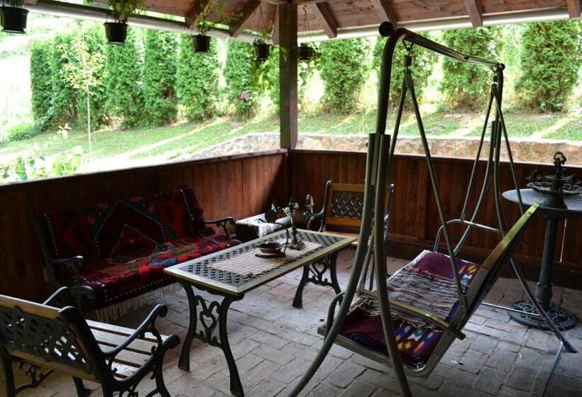 تختخواب و صبحانه Terzica Avlija