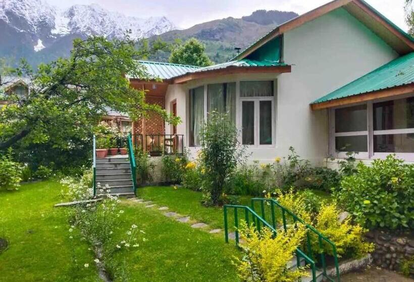 تختخواب و صبحانه The Native Route   Boutique Cottages In Manali
