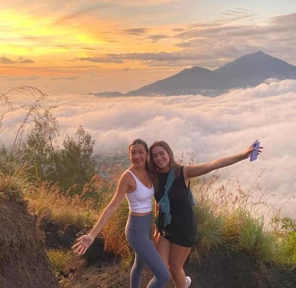 צימר Volcano Vista Inn