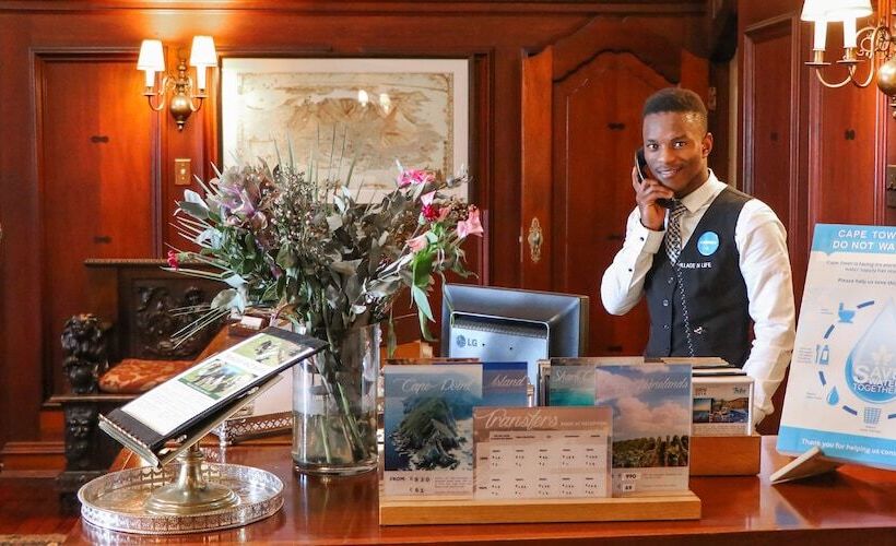 هتل Adventure Pad At Camps Bay Retreat