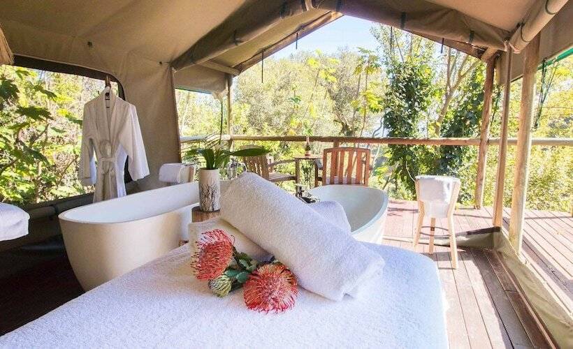 هتل Adventure Pad At Camps Bay Retreat