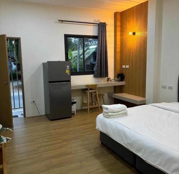 ホテル Baansuwansomboon