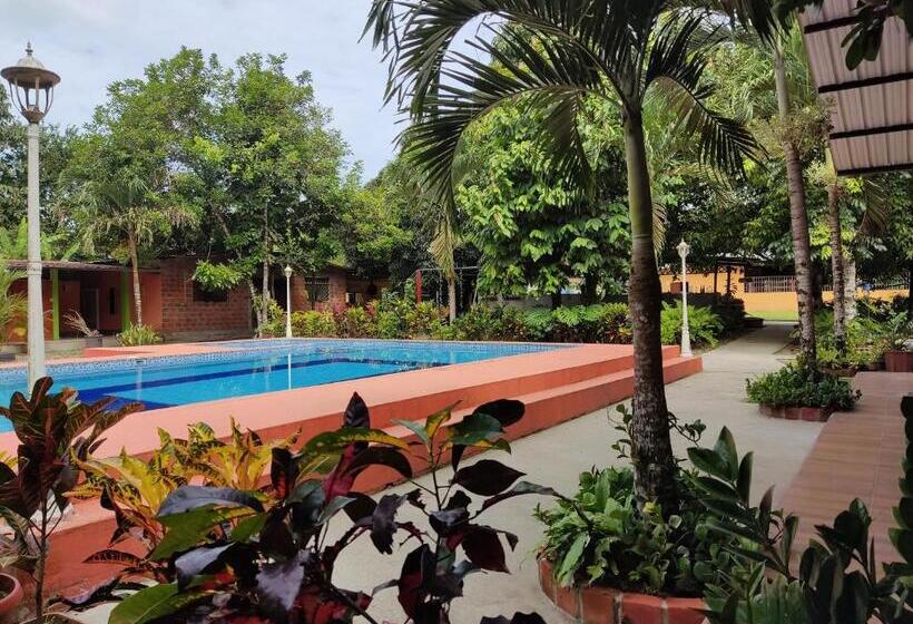 هتل Cabañas Horeb