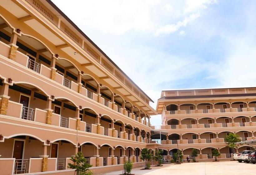 ホテル Capital O 75521 Sang Siri Apartment