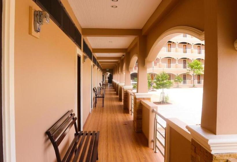 ホテル Capital O 75521 Sang Siri Apartment