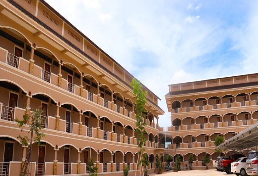 ホテル Capital O 75521 Sang Siri Apartment