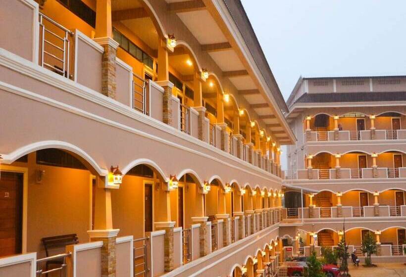 ホテル Capital O 75521 Sang Siri Apartment