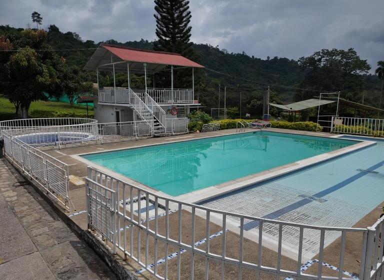 فندق Centro Vacacional La Colina