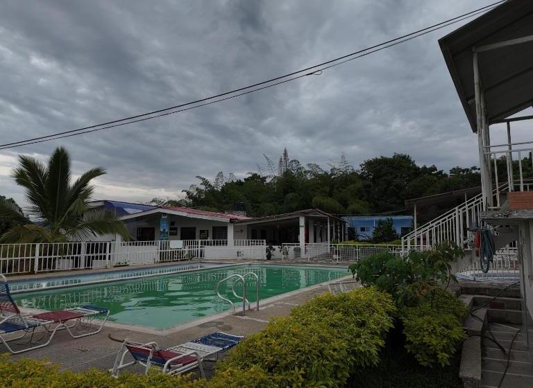 ホテル Centro Vacacional La Colina