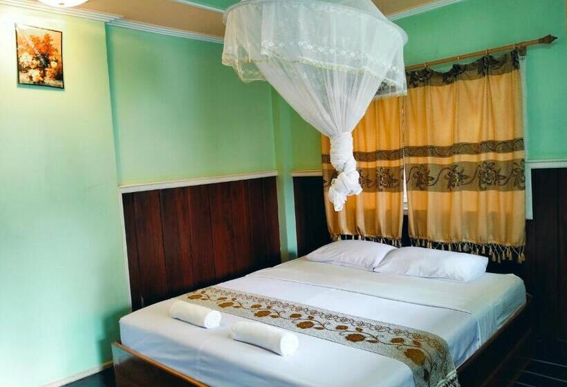 Отель Donkhone Long Stay Resort