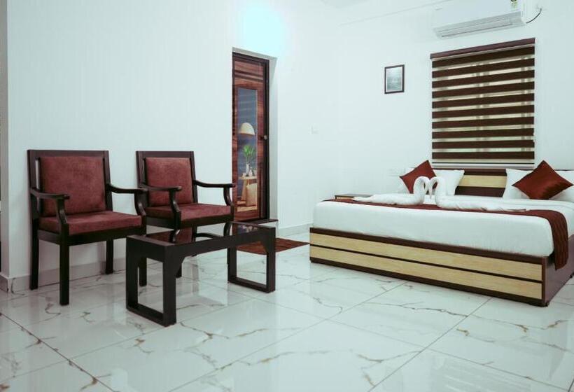 هتل Gold Suite, Kakkanad