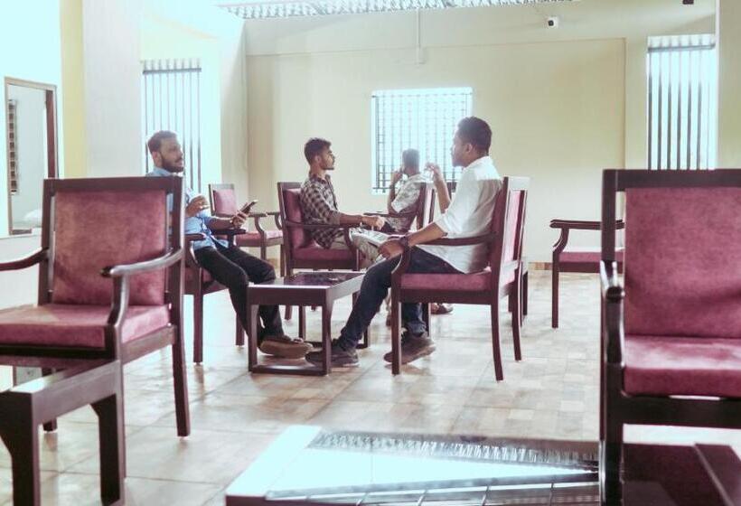 هتل Gold Suite, Kakkanad