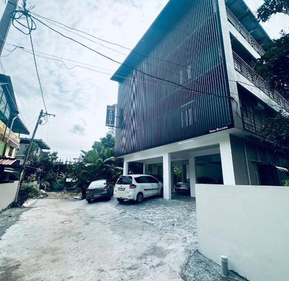 هتل Gold Suite, Kakkanad