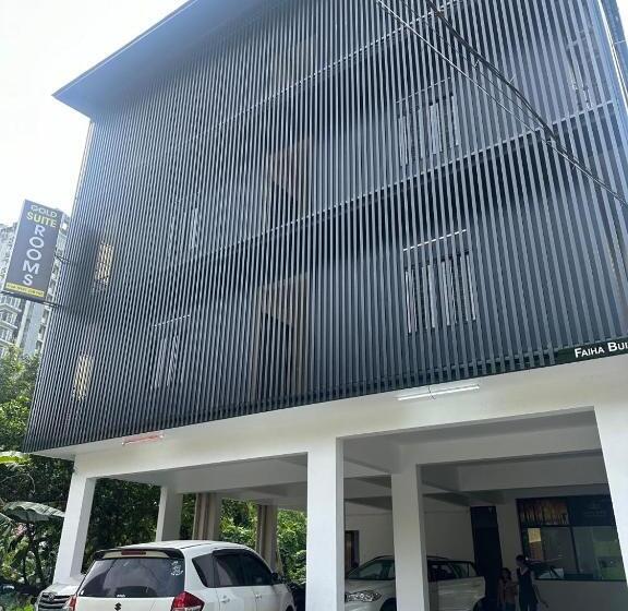 هتل Gold Suite, Kakkanad