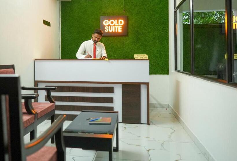 هتل Gold Suite, Kakkanad