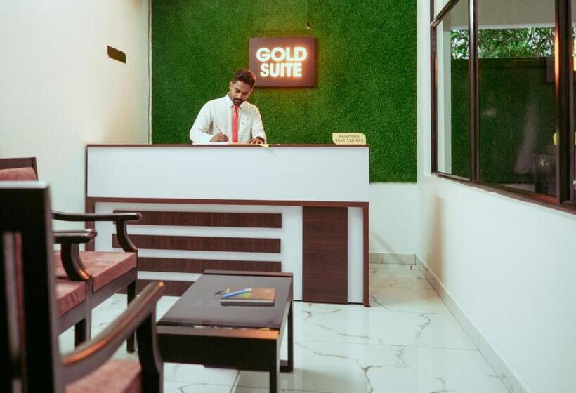 هتل Gold Suite, Kakkanad